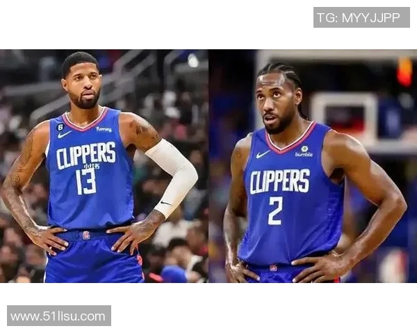 德龙与保罗对决数据分析揭示两位球星的竞技状态与表现差异 德龙与保罗对决数据分析揭示两位球星的竞技状态与表现差异